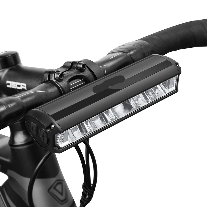 "Krachtige 1400 lumen fietslamp, zwarte behuizing, oplaadbaar, weerbestendig ontwerp voor optimale zichtbaarheid"