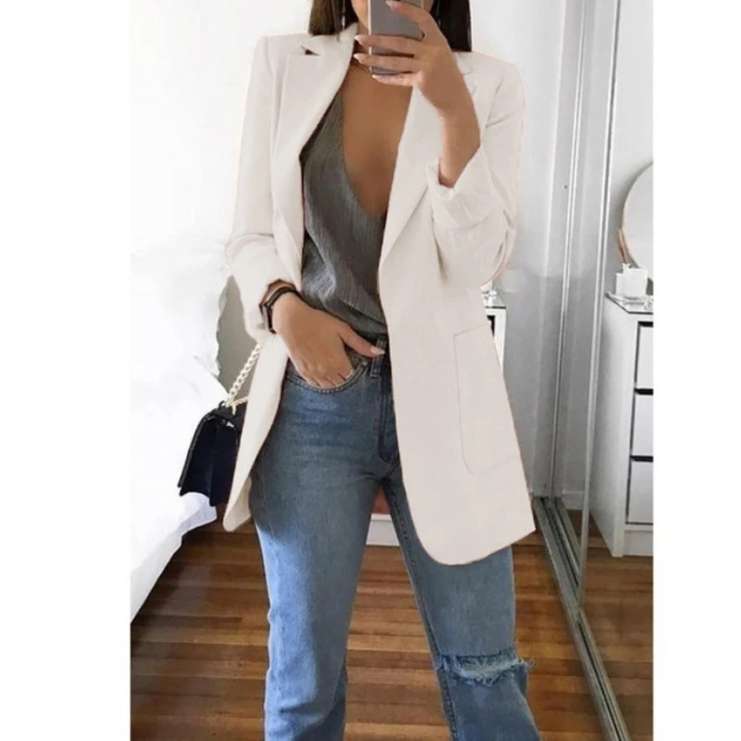 "Lange damesblazer - stijlvol, veelzijdig, blauw, elegant design, perfect voor modebewuste vrouw, hoogwaardig comfort."