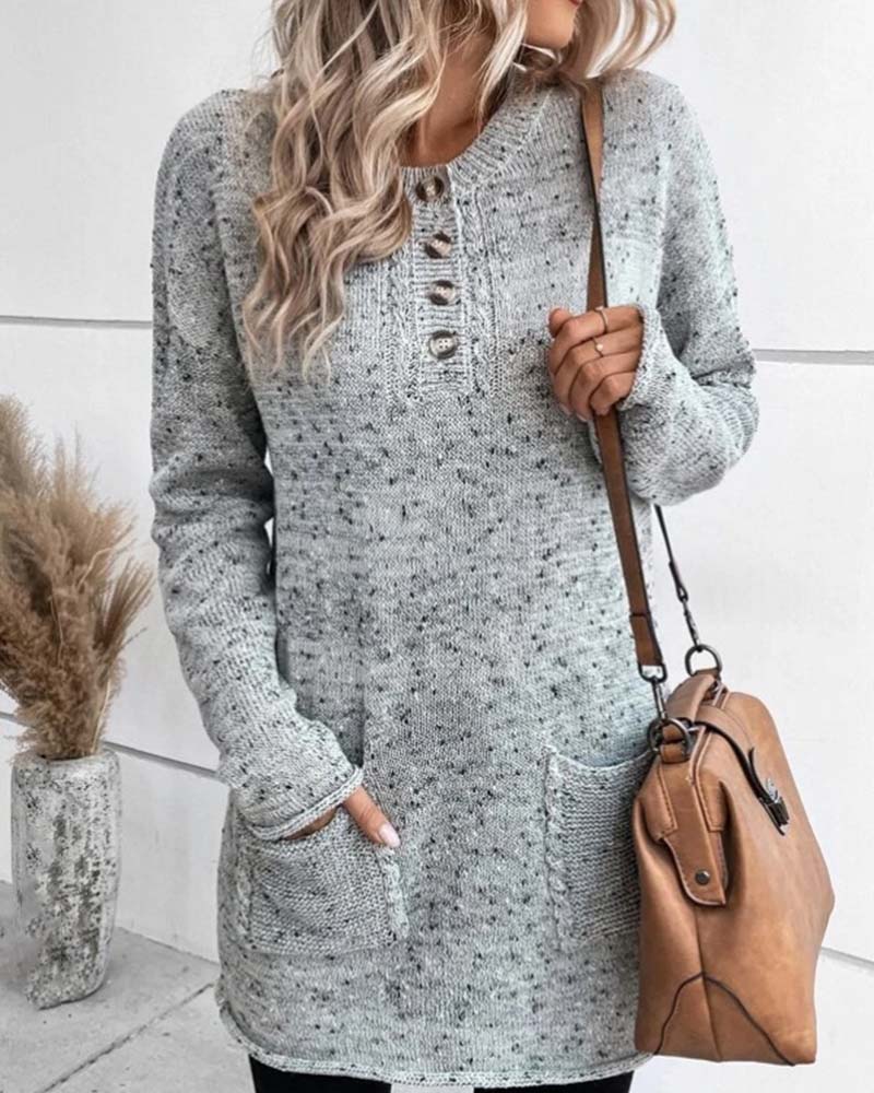 Lange grijze trui met V-hals, zakken en knopen, gemaakt van zachte acryl en polyester voor een stijlvolle look.