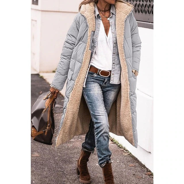 "Lange sherpa puffer jas voor dames, omkeerbaar met gladde en fleece zijde, met capuchon, warm en modieus ontwerp."