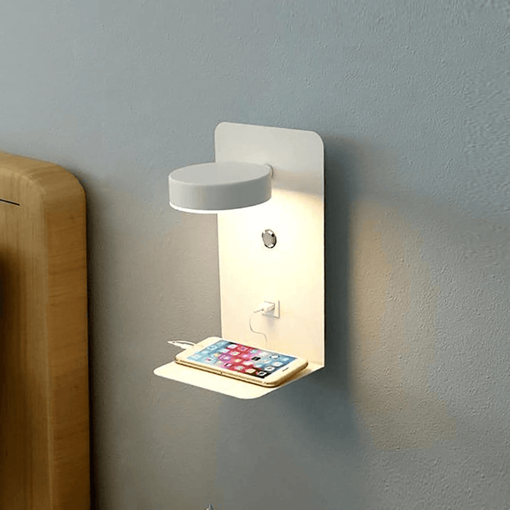 "LED nachtlamp met verstelbare 360° hoek, USB-oplader, en verstelbare kleurtemperatuur, perfecte sfeerverlichting."