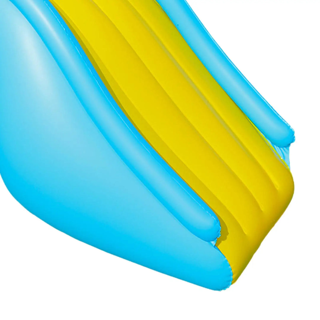 "Levendige opblaasbare kinderglijbaan van stevig PVC, kleurrijk ontwerp voor tuin- of zwembadplezier, geschikt voor 3-8 jaar.