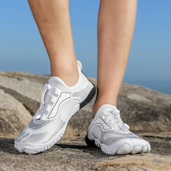 "Lichtgewicht, ademende AquaFlex waterschoenen met sneldrogend stretchmateriaal en antislip zool voor heren en dames"