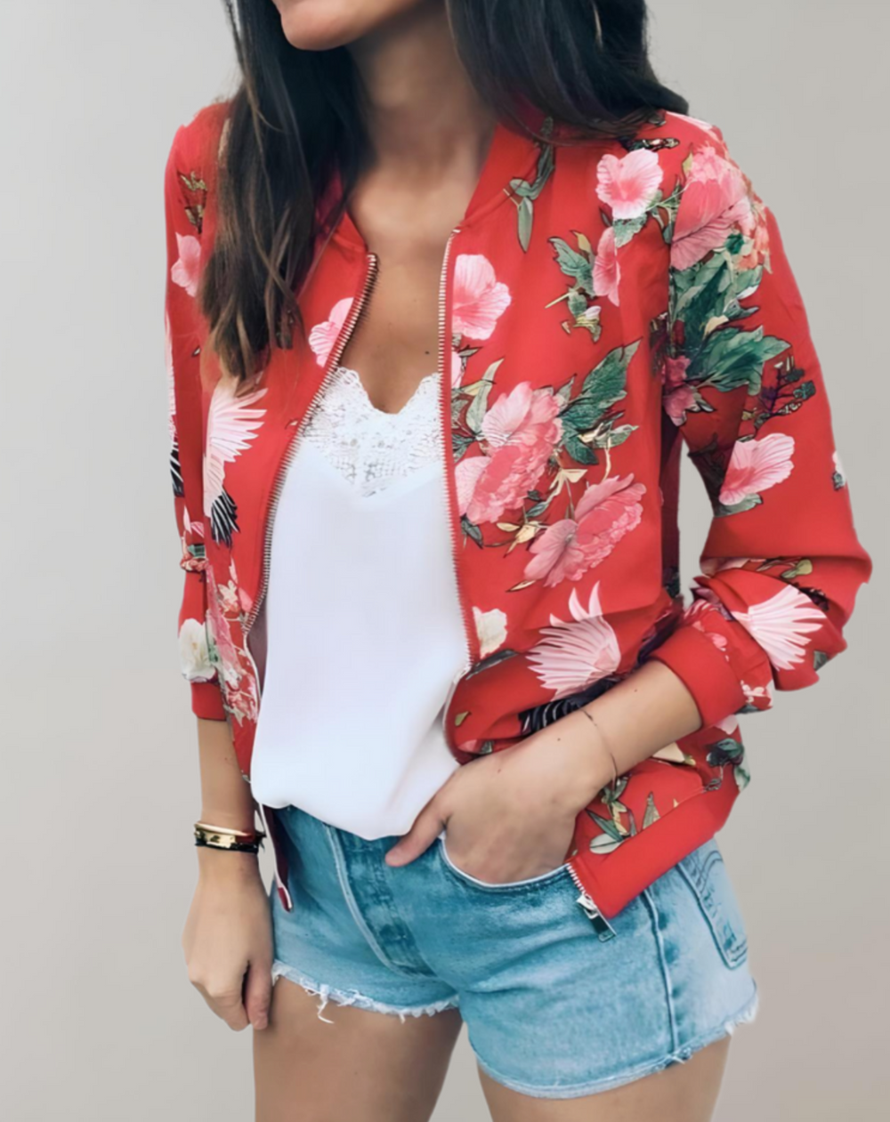 Lichtgewicht bloemen bomberjack dames met kleurrijke print, perfect voor casual en chique looks. Stijlvol en comfortabel.