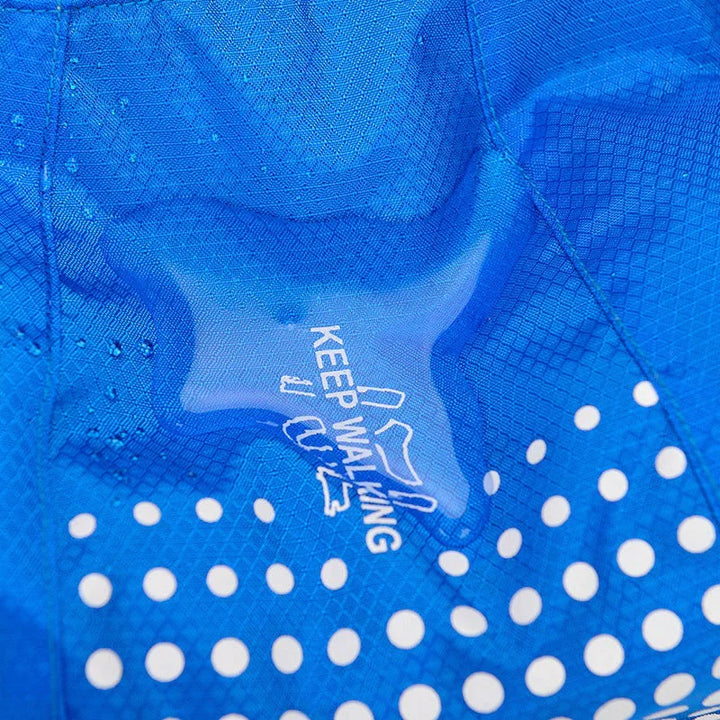 "Lichtgewicht waterdichte outdoor rugzak voor dames, ideaal voor avontuurlijke trektochten en wandelingen in diverse kleuren.