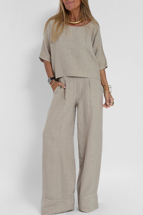 "Luchtig katoen-linnen damespak, cropped top en hoge taille broek, casual chic voor de zomer, comfortabel en stijlvol."