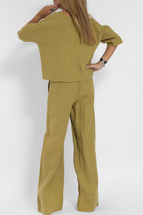 "Luchtig katoen-linnen damespak, cropped top en hoge taille broek, casual chic voor de zomer, comfortabel en stijlvol."