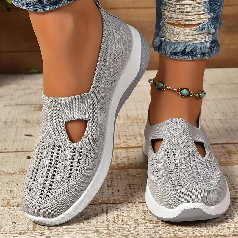 Luchtige dames instappers met ademend materiaal, licht en flexibel, zonder veters, perfect voor dagelijks comfort en stijl.