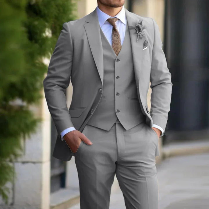 "Luxe 3-delig slim fit pak voor heren, elegant colbert, chique gilet en slanke broek, ideale pasvorm voor formaliteiten."