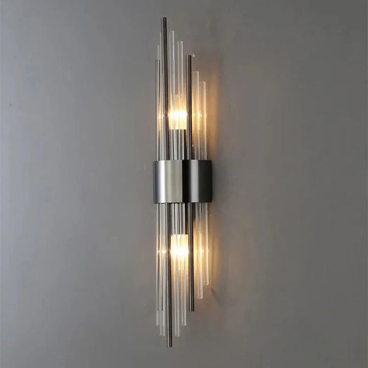 "Luxe gouden kristallen LED wandlamp, met elegante sprankeling en verfijnde uitstraling voor elke ruimte."