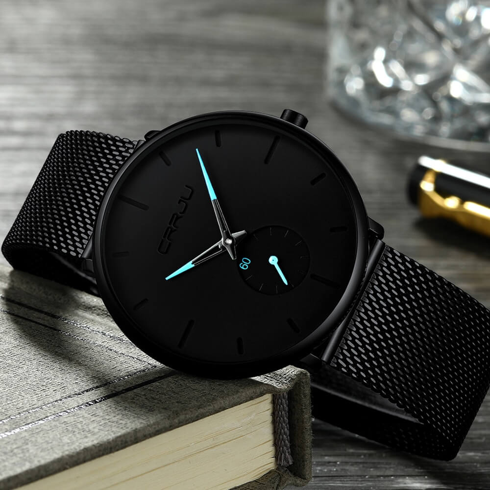 "Luxe heren quartz horloge, minimalistisch design, 40mm wijzerplaat, slanke kast, 3-bar waterbestendig."