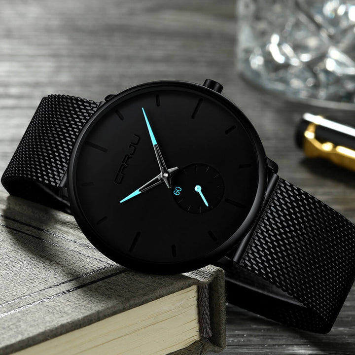 "Luxe heren quartz horloge, minimalistisch design, 40mm wijzerplaat, slanke kast, 3-bar waterbestendig."