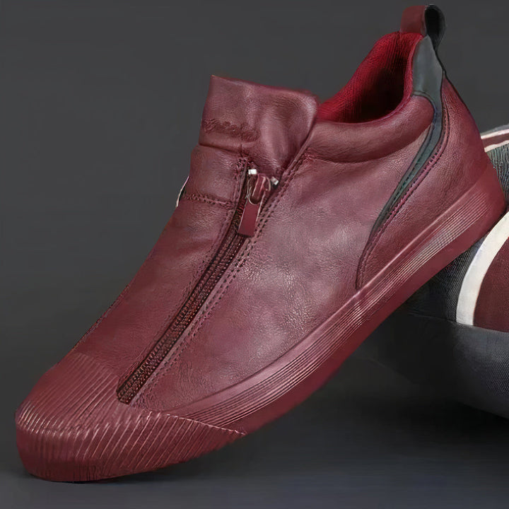 Luxe leren herensneakers, strak ontwerp, premium leer, comfortabele zool, tijdloos voor elke outfit. Perfect voor elke dag.