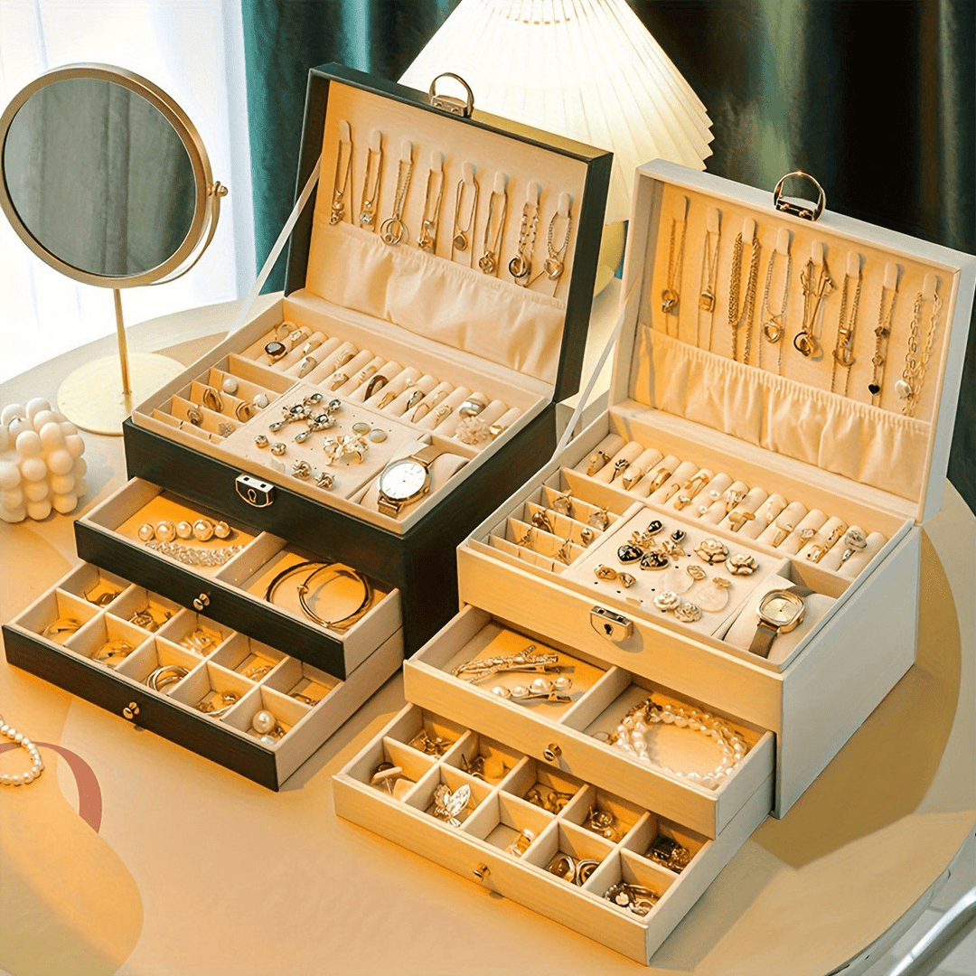 "Luxe sieraden organizer box met vakken voor kettingen, ringen en armbanden, elegant en praktisch ontwerp."