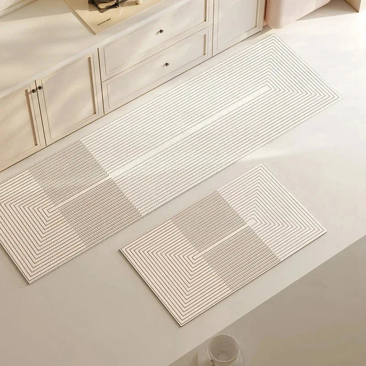 "LuxeFit keukenmat met antislip en super absorberend vermogen, minimalistisch design, grijstint, veiligheid en comfort"