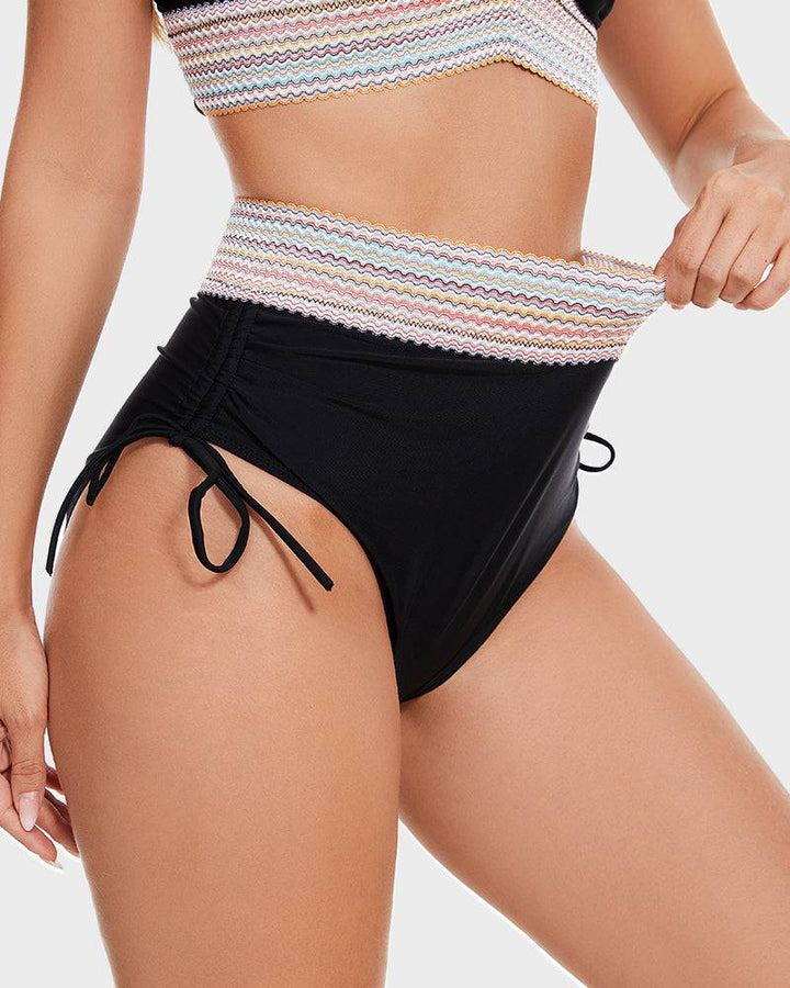 "Lynn corrigerende damesbikini, hoog taillemodel, kleurrijk design, verstelbare bandjes, flatterend en comfortabel."