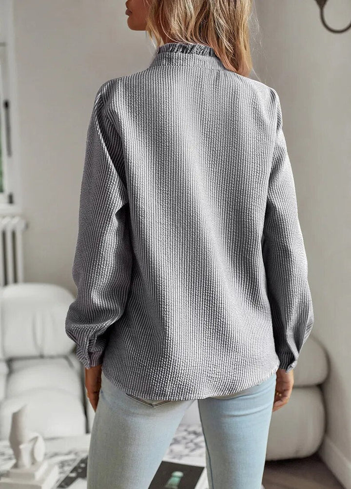 "Marlies stijlvolle dames top, zachte ademende stof, elegant tijdloos design, veelzijdig voor casual en formele gelegenheden.