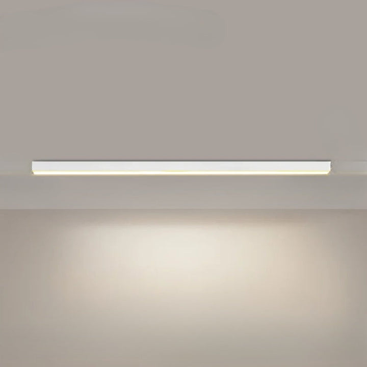 "Minimalistische LED plafondlamp met strak aluminium ontwerp, Scandinavische stijl en energiezuinige verlichting."