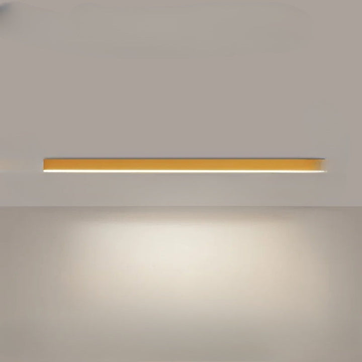 "Minimalistische LED plafondlamp met strak aluminium ontwerp, Scandinavische stijl en energiezuinige verlichting."