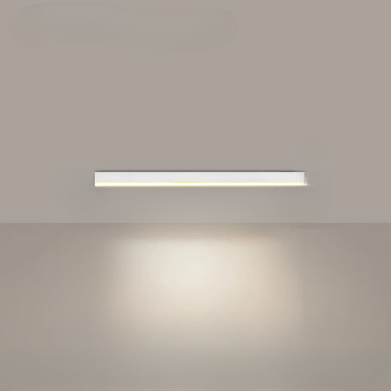 "Minimalistische LED plafondlamp met strak aluminium ontwerp, Scandinavische stijl en energiezuinige verlichting."