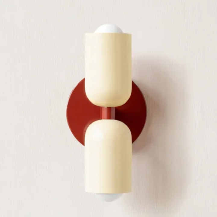 "Minimalistische Scandinavische wandlamp met LED, elegant design, zacht diffuus licht, beschikbaar in diverse kleuren."
