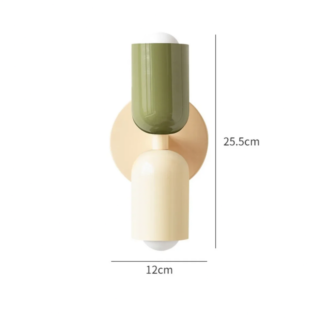 "Minimalistische Scandinavische wandlamp met LED, elegant design, zacht diffuus licht, beschikbaar in diverse kleuren."
