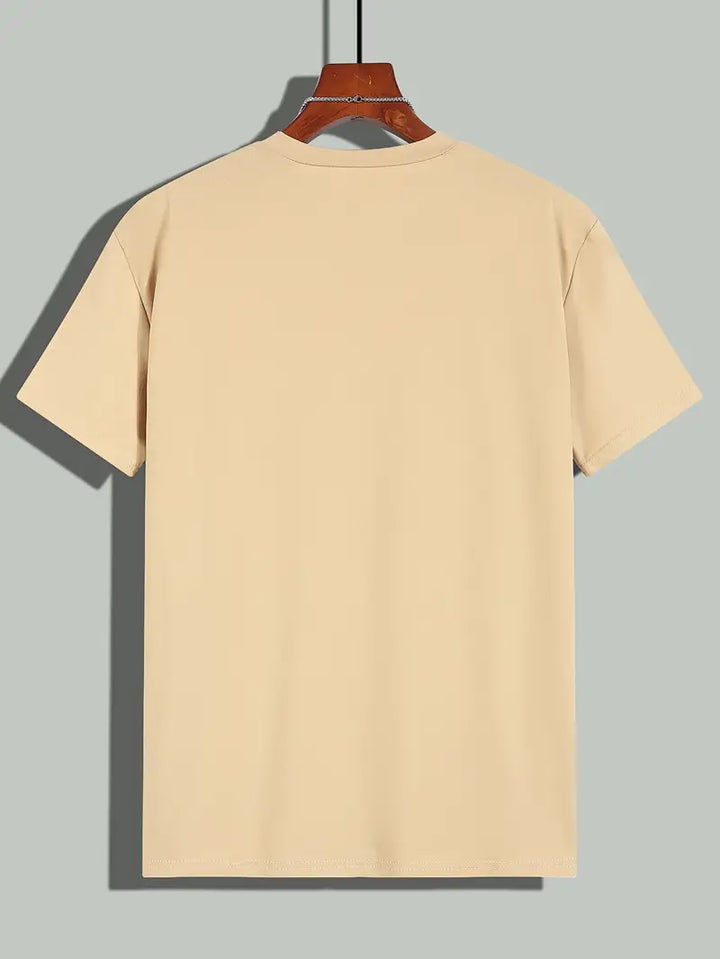 "Modern katoenen heren T-shirt, stijlvolle eenvoud, effen ontwerp, perfecte pasvorm, comfortabel en veelzijdig."
