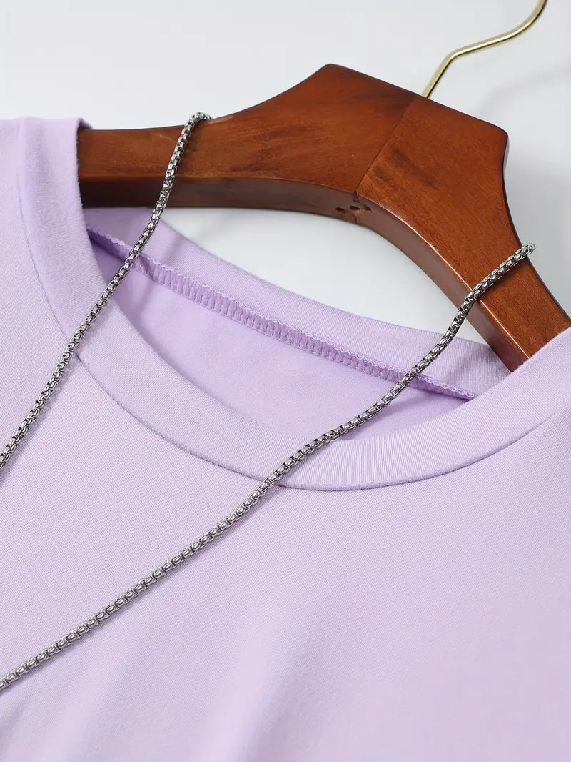 "Modern katoenen heren T-shirt, stijlvolle eenvoud, effen ontwerp, perfecte pasvorm, comfortabel en veelzijdig."