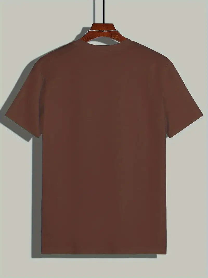 "Modern katoenen heren T-shirt, stijlvolle eenvoud, effen ontwerp, perfecte pasvorm, comfortabel en veelzijdig."