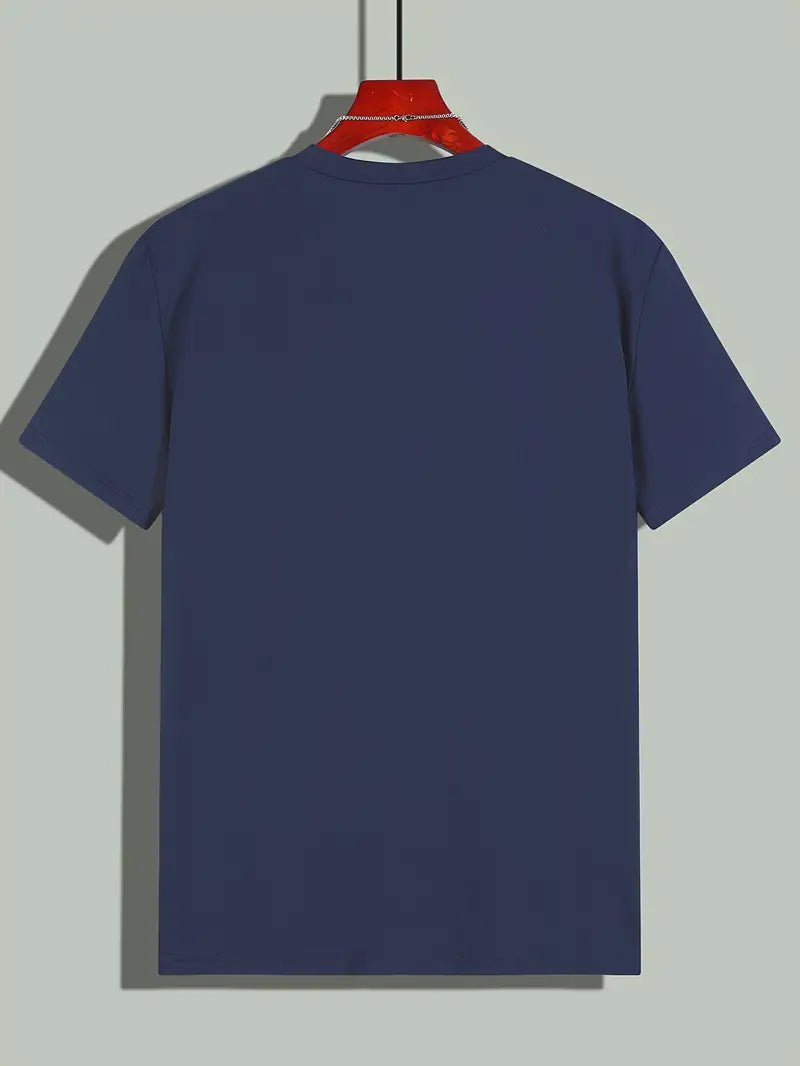 "Modern katoenen heren T-shirt, stijlvolle eenvoud, effen ontwerp, perfecte pasvorm, comfortabel en veelzijdig."
