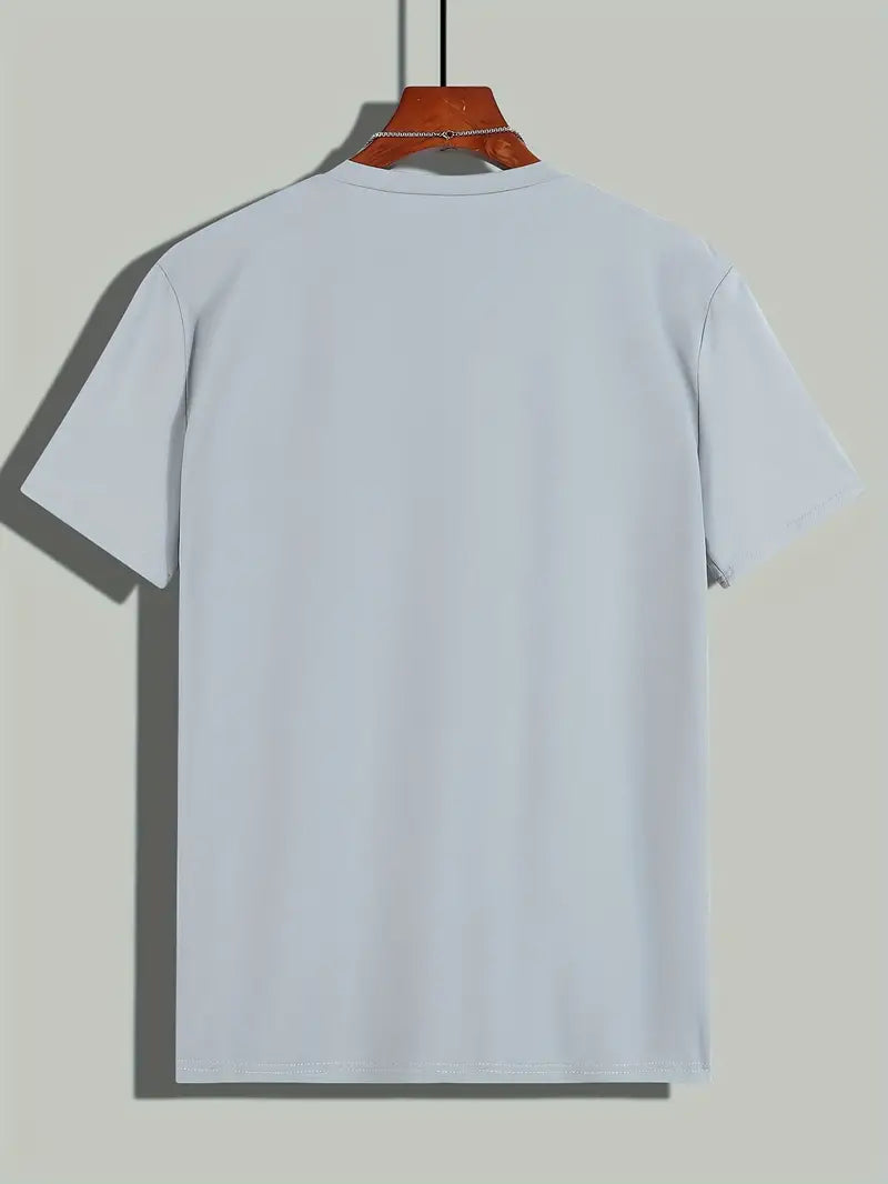 "Modern katoenen heren T-shirt, stijlvolle eenvoud, effen ontwerp, perfecte pasvorm, comfortabel en veelzijdig."