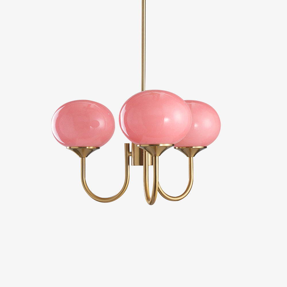 "Moderne kroonluchter met gouden afwerking en roze glazen kappen, geschikt voor LED verlichting in eigentijds interieur."