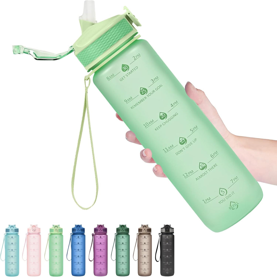 "Motiverende 900ml drinkfles met tijdmarkeringen, lekvrije dop en rietje, BPA-vrij, perfect voor hydratatie en fitness."