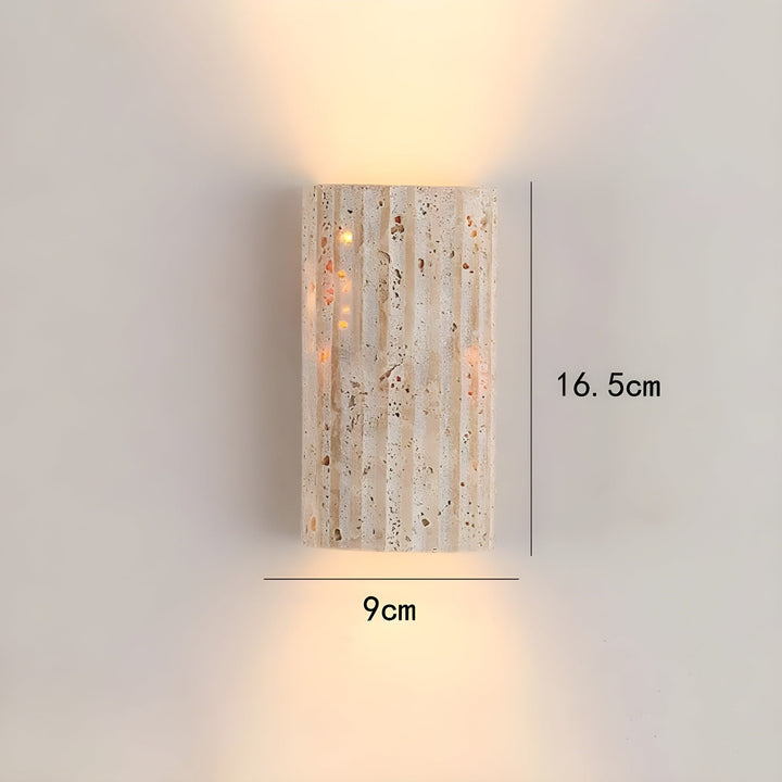 "Natuurstenen wandlamp met warm LED-licht, elegant design, unieke textuur, perfecte ambiance voor elke kamer"