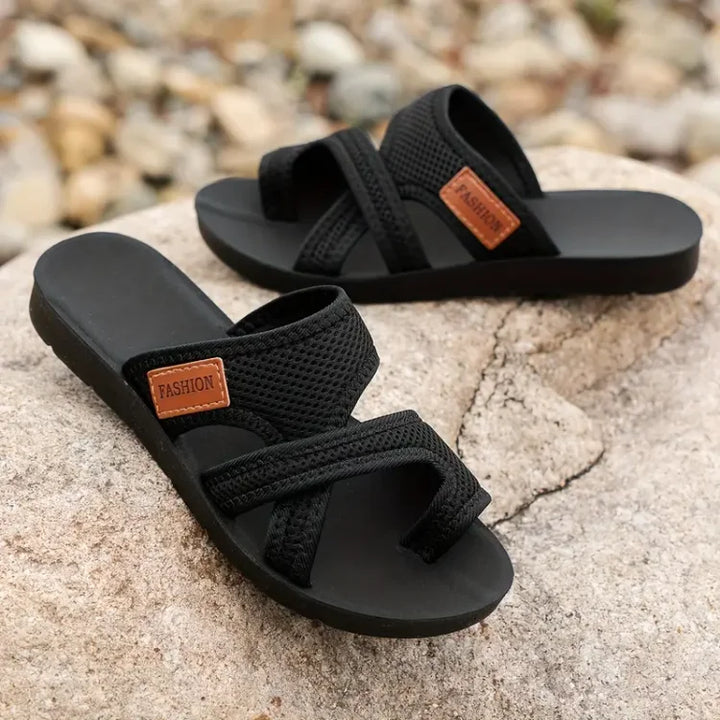 "Orthopedische dames sandalen, hallux valgus comfort, elegant ontwerp met verstelbare sluiting en drukverlagend voetbed."
