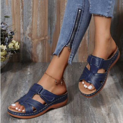 "Orthopedische damessandalen in bohemien stijl, anti-slip zool, duurzaam PU materiaal, zijaanzicht, elegant en comfortabel."