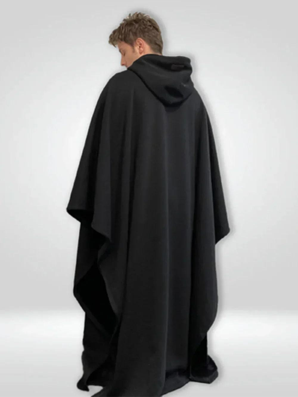 "Oversized Eden Hoodie Blanket in zachte stof, biedt ultiem comfort en warmte. Beschikbaar in diverse kleuren."