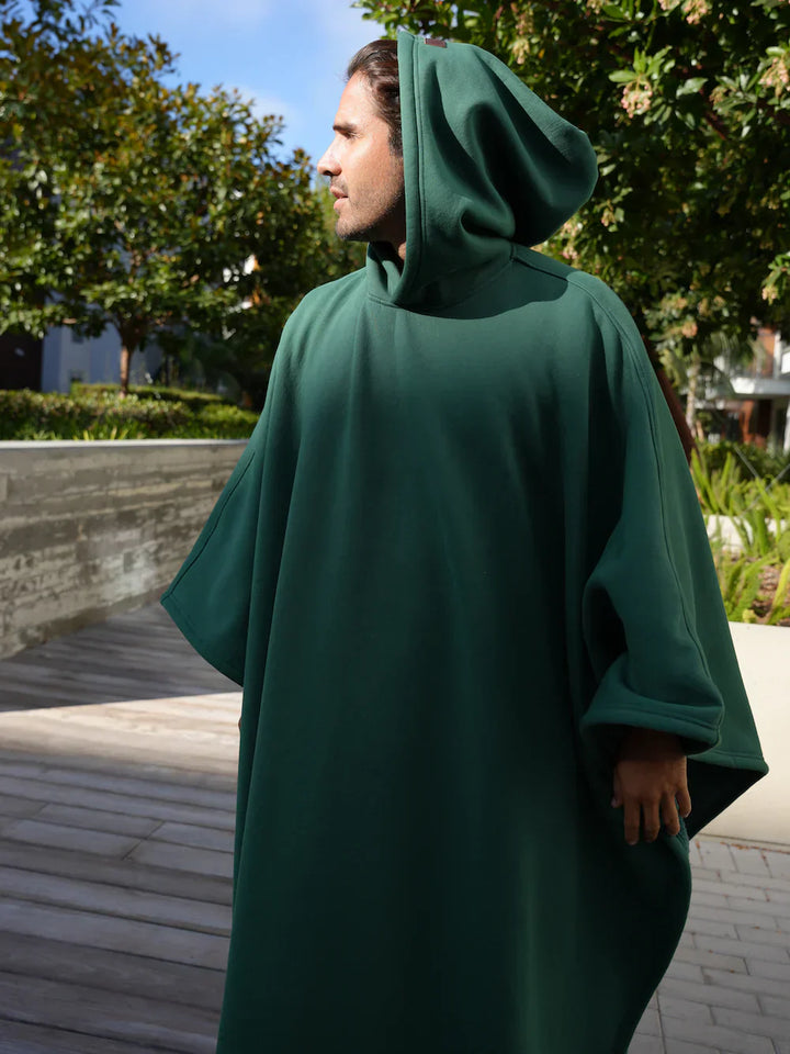 "Oversized Eden Hoodie Blanket in zachte stof, biedt ultiem comfort en warmte. Beschikbaar in diverse kleuren."