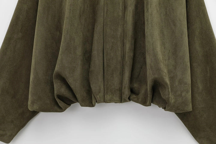 "Oversized suède damesjack met gestructureerde schouders, luxe uitstraling, vintage stijl en moderne elegantie, ideaal voor k