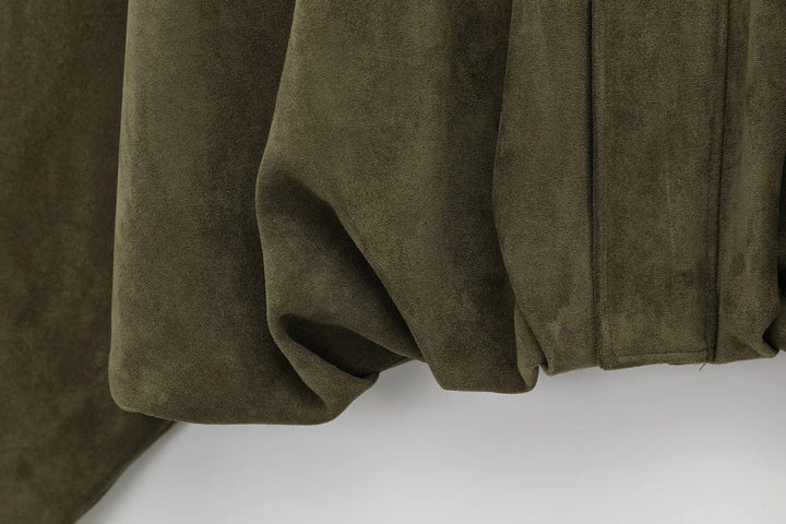 "Oversized suède damesjack met gestructureerde schouders, luxe uitstraling, vintage stijl en moderne elegantie, ideaal voor k