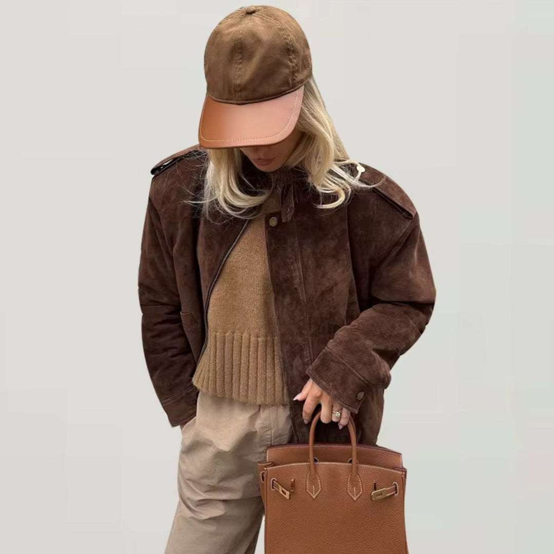 "Oversized suède damesjack met gestructureerde schouders, luxe uitstraling, vintage stijl en moderne elegantie, ideaal voor k