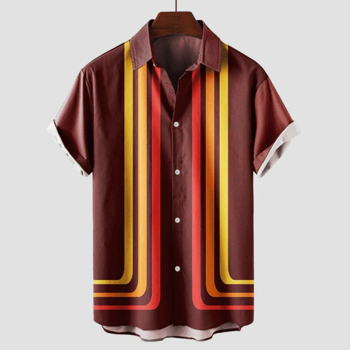 "Retro gestreept herenoverhemd met korte mouwen, luchtige stof, en tijdloze uitstraling, ideaal voor zomerse casual gelegenhe