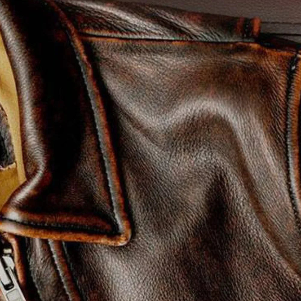"Retro leren herenjas, echt koeienleer, vintage stijl, bruin, slim fit, omvouwkraag, tijdloos en duurzaam ontwerp."