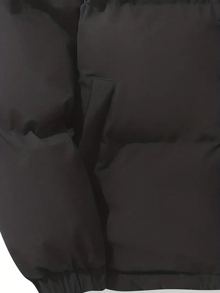 Roze dames winterjas met verstelbare capuchon, isolerende voering en elastische manchetten voor comfort en stijl.