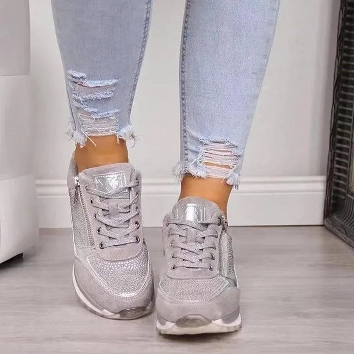 "Roze ergonomische damessneakers met ademende stof en verstelbare pasvorm, ideaal voor de lente."