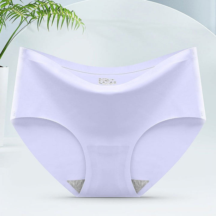 "Set van 5 zijdezachte naadloze damesslips in zwart, wit, beige, paars en roze, perfect voor ultiem comfort."