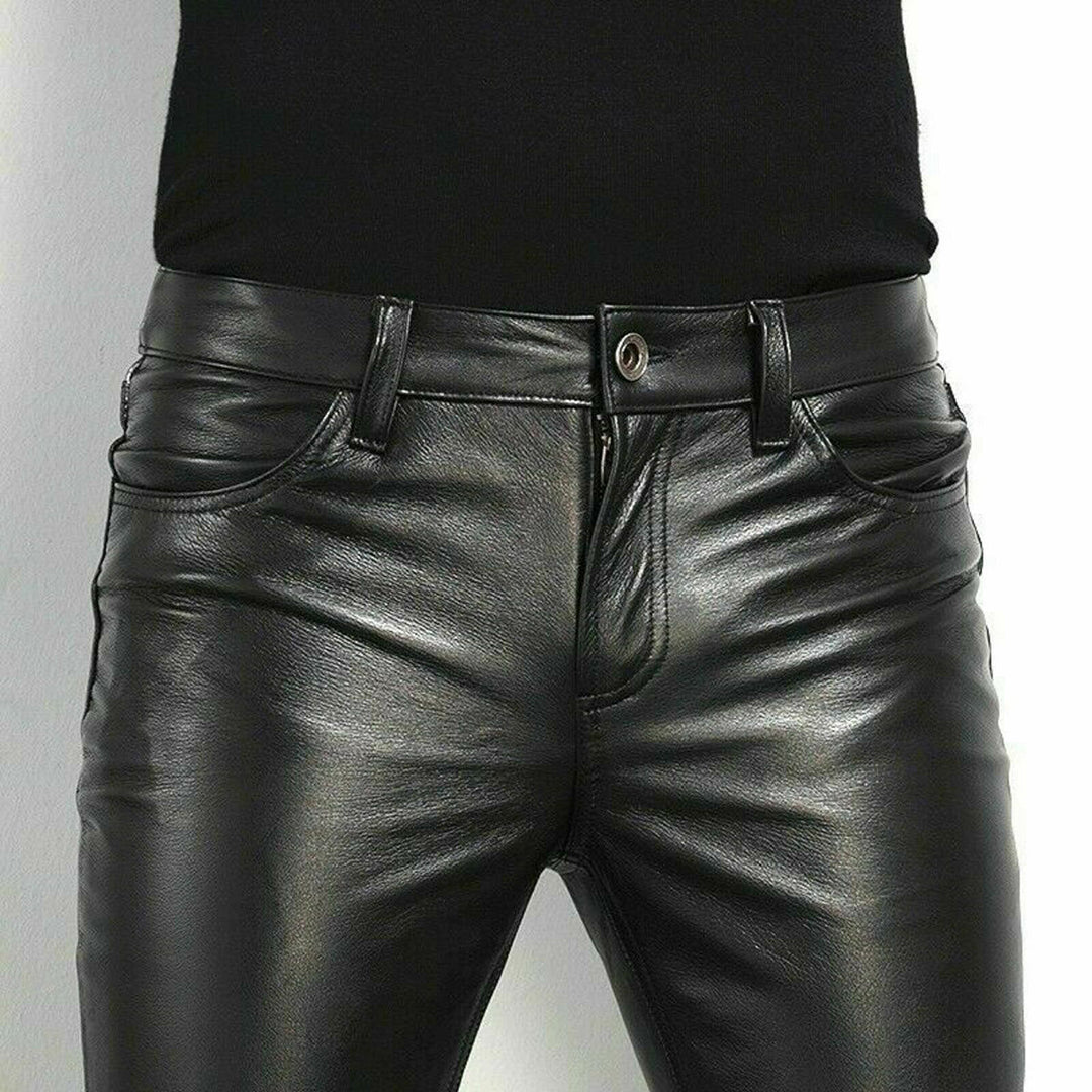 "Slank fit zwarte leren broek heren, elegant design, accentueert lichaamscontouren, geschikt voor casual en formele gelegenhe