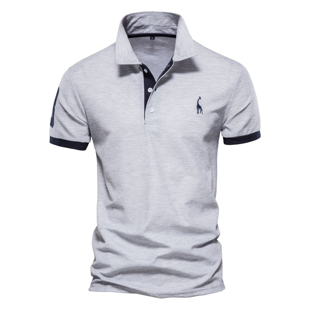 "Stijlvol heren polo shirt, slim fit, korte mouwen, effen ontwerp met subtiele kleuren, smart casual look, ademend materiaal.