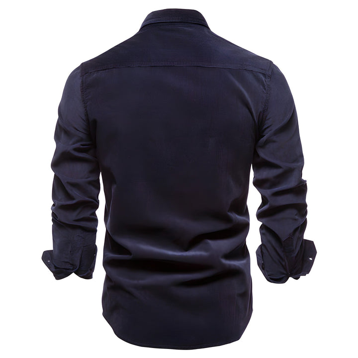 Stijlvol herenoverhemd met strakke knoopsluiting en klassieke kraag, verkrijgbaar in donkergrijs. Tijdloos en casual design.