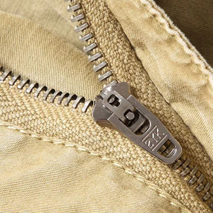 "Stijlvolle cargo joggingbroek heren, woestijntaupe, ergonomische pasvorm, functionele zakken voor modieuze en comfortabele l